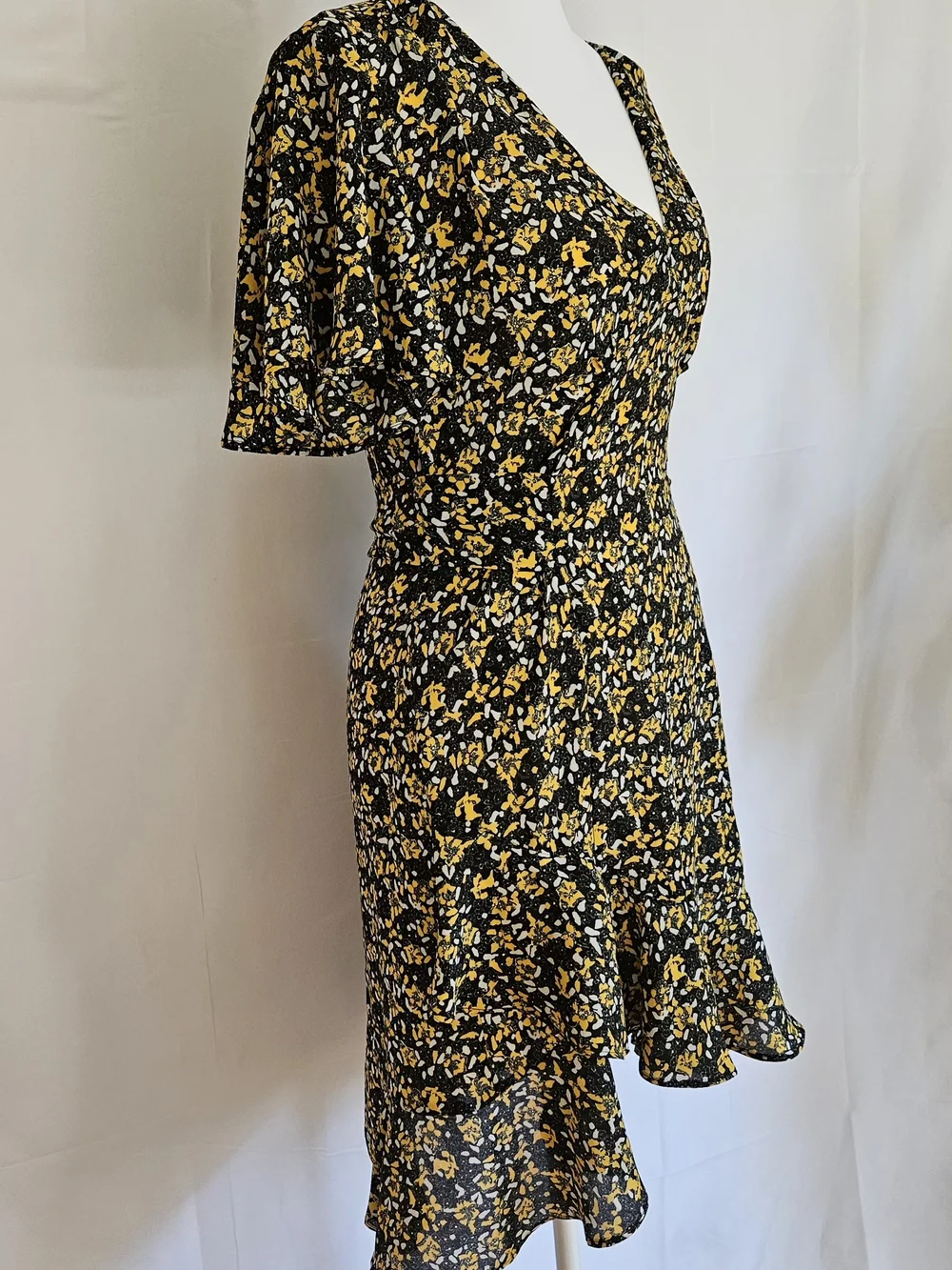 Topshop Floral Wrap Dress Yellow Black Short Ruffle Flutter Sleeve Size US 6 - Picture 5 of 16